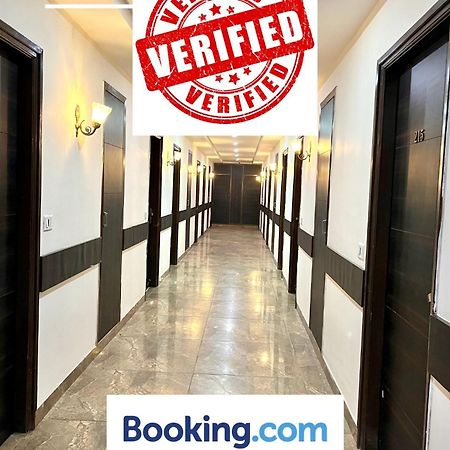 Hotel Jb Residency !! Luxurious & Royal Balcony Rooms !! Large Rooms Zirakpur Ngoại thất bức ảnh